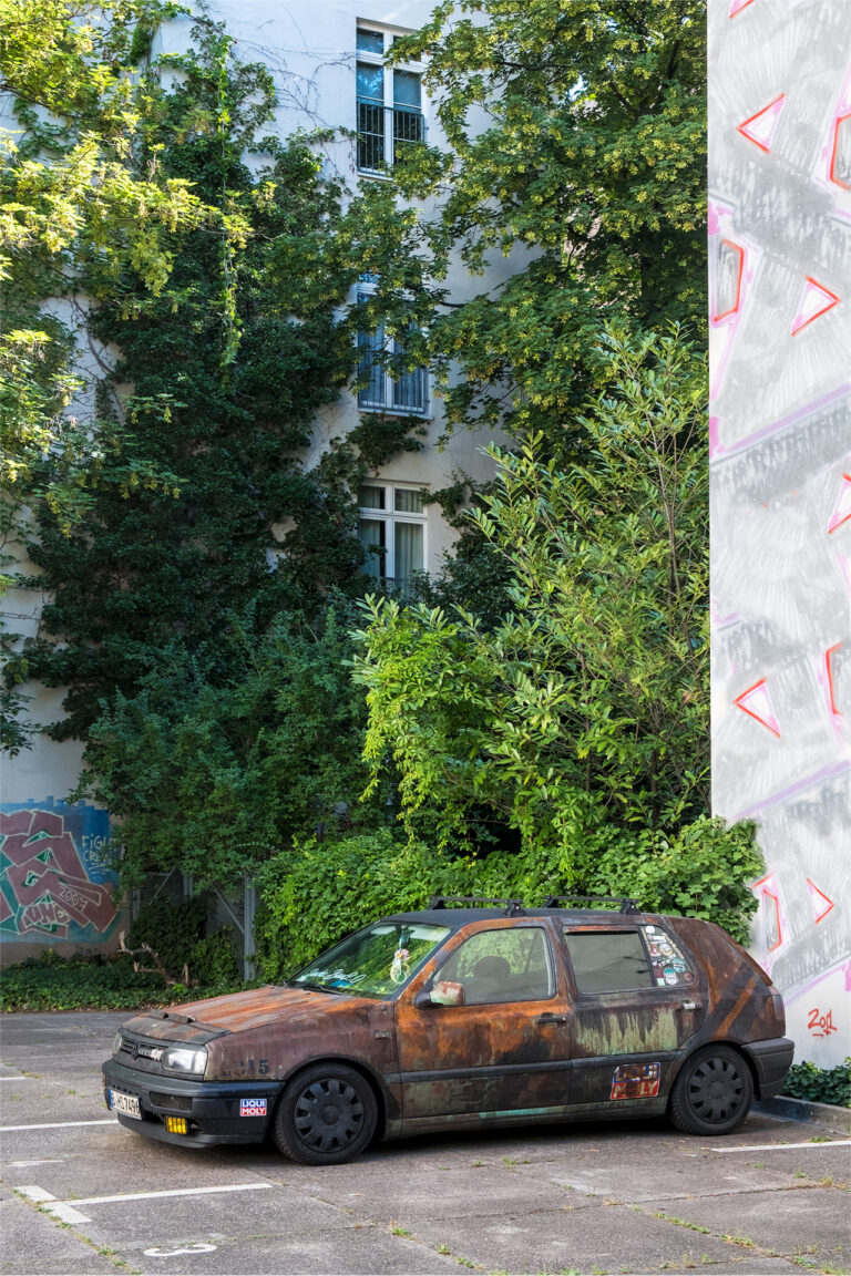 Volker Frenzel - Volker-Frenzel_Backyards-of-Berlin_07